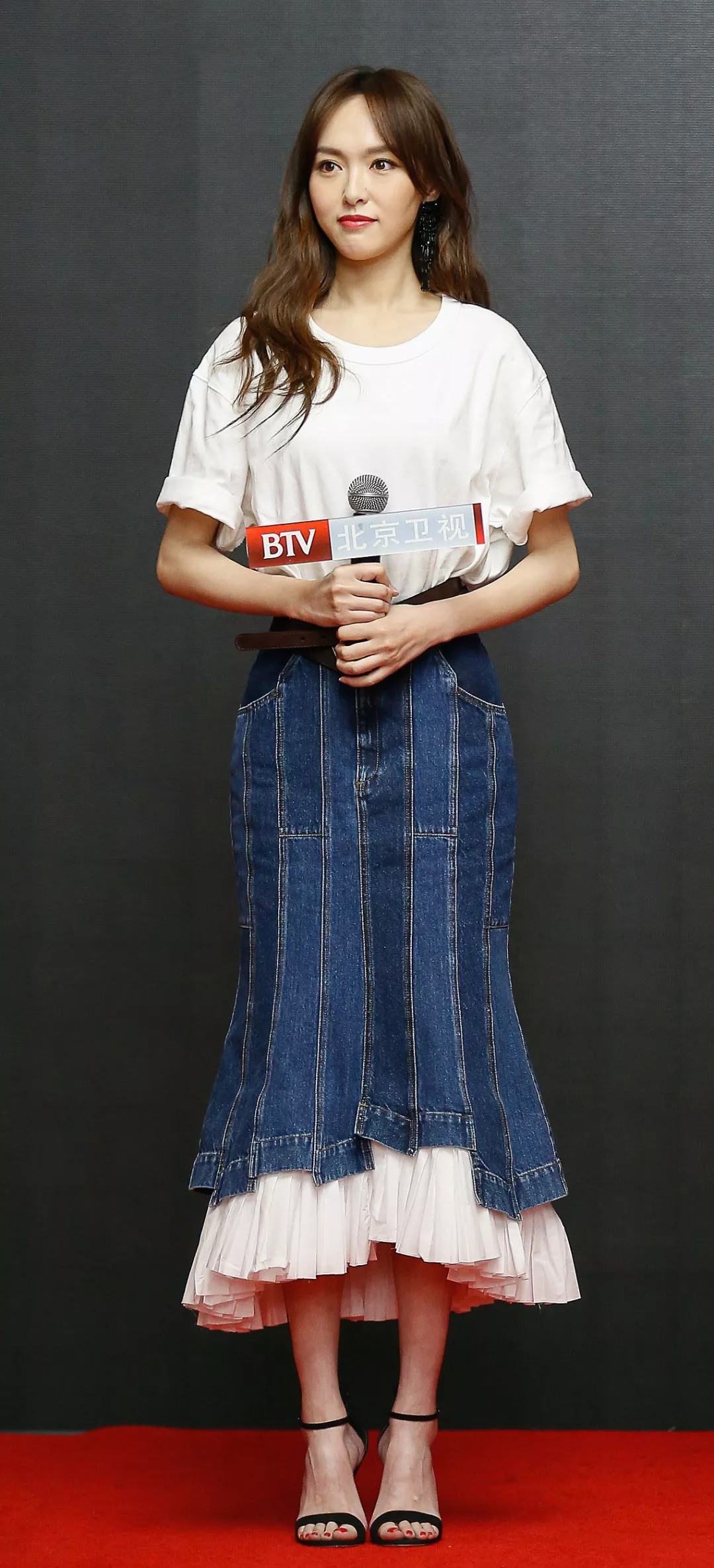 秋衣袖子长怎么卷好看,秋衣袖口怎么卷边