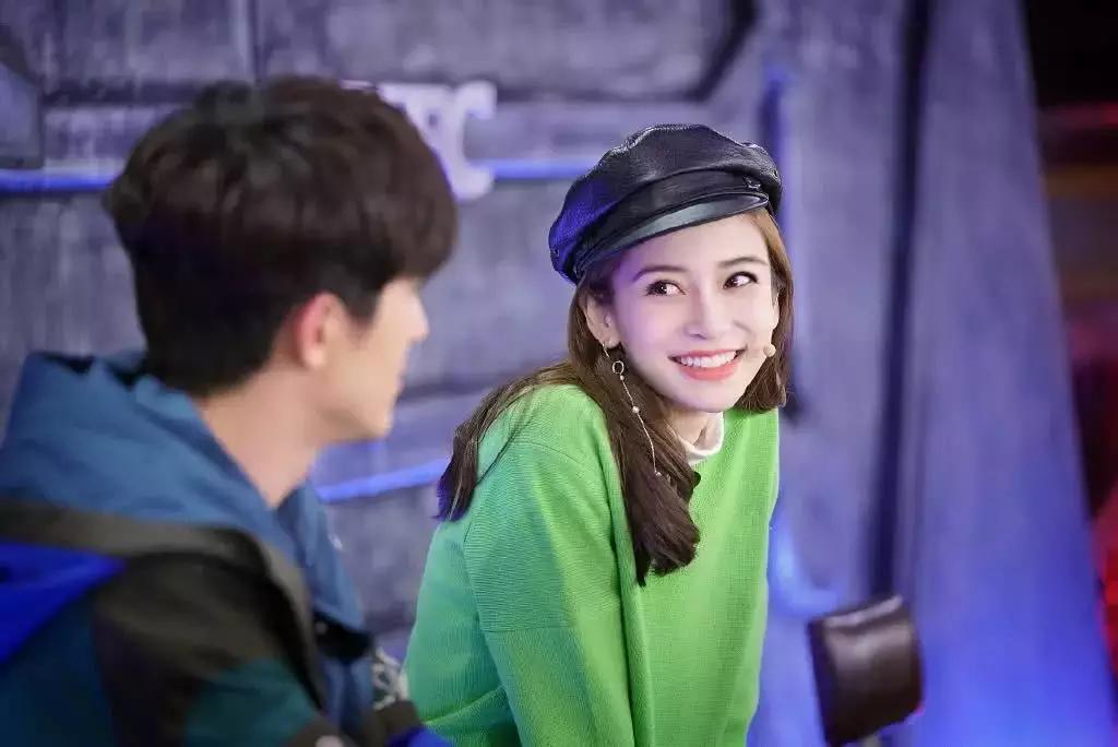 30刀就被她穿成街头女神，而你还没pick同色系？