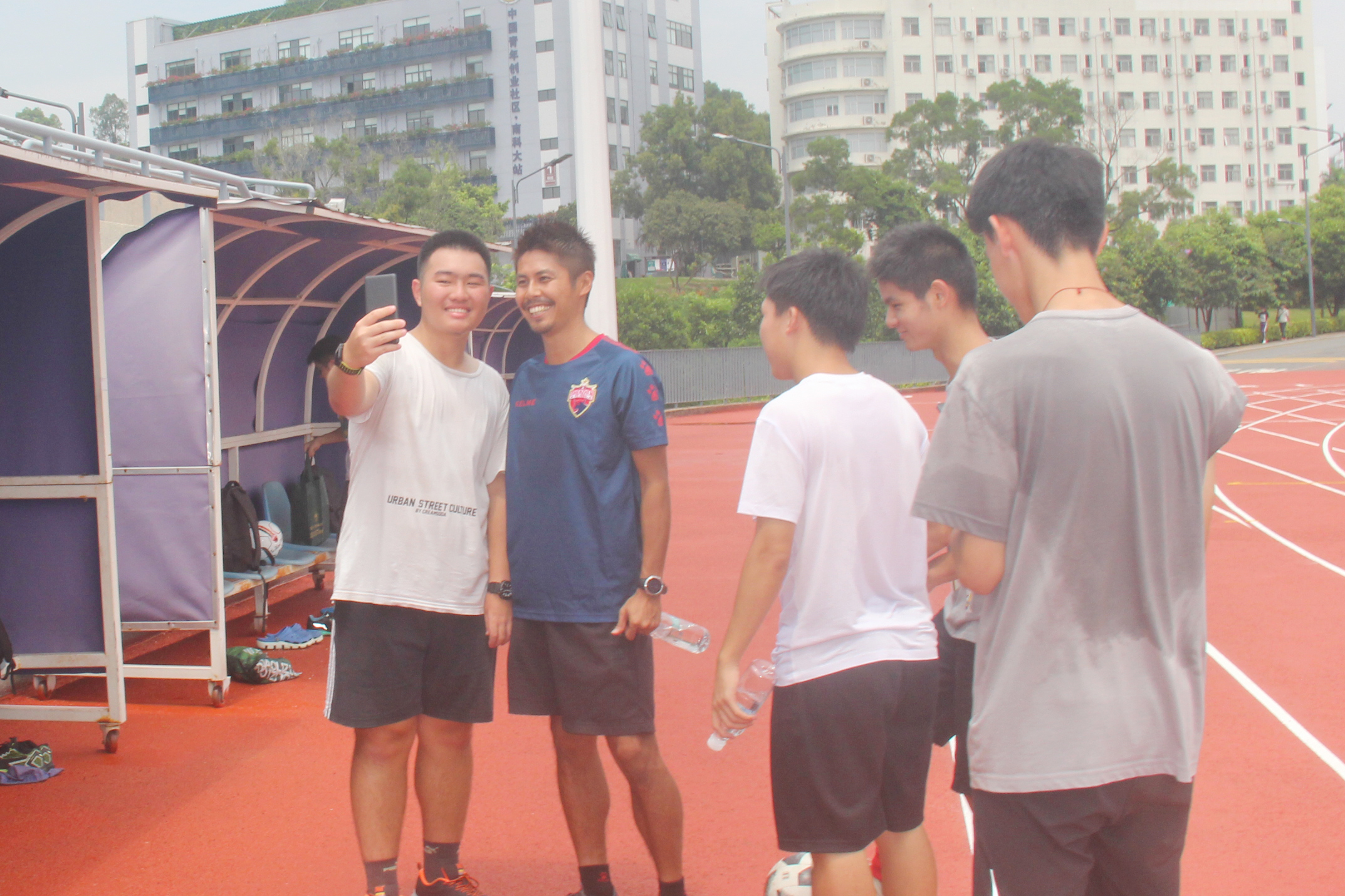 深足校园公开课走进南科大乐山孝志全程中文授课