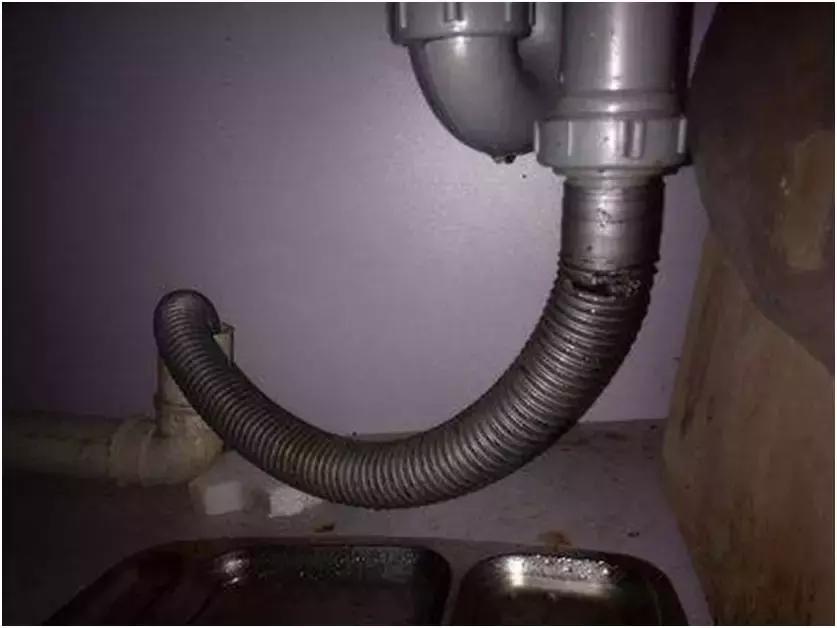 下水管道漏泡沫怎么办,下水管道暗漏