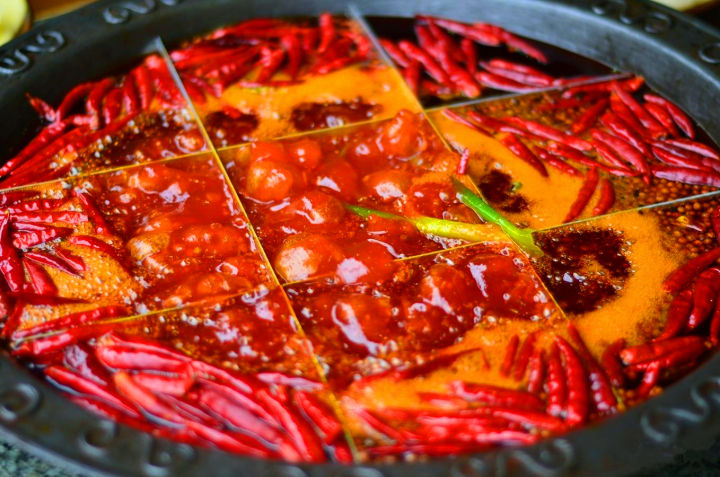 重庆火锅必去,五一重庆必吃自助川渝火锅店推荐