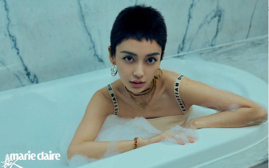 baby晒照撞脸黄晓明,baby撞脸李小璐