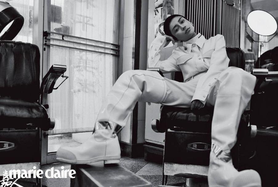 baby晒照撞脸黄晓明,baby撞脸李小璐