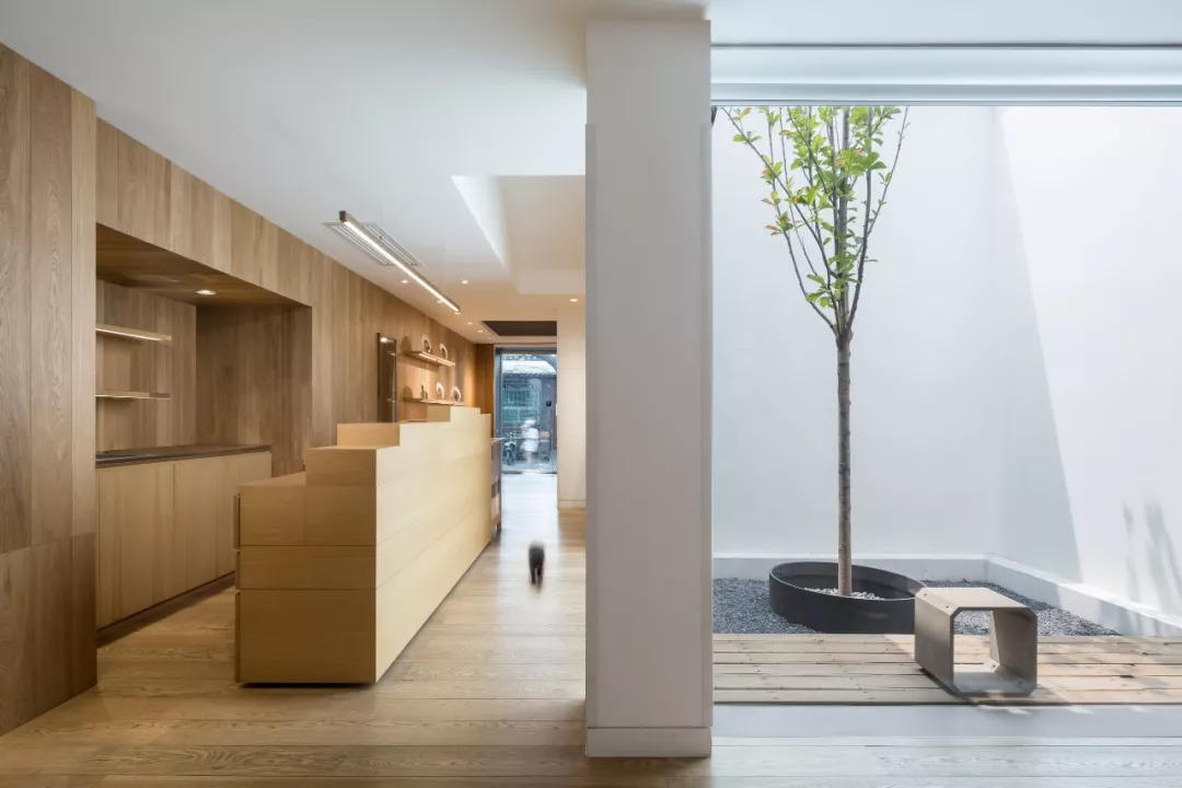 南锣鼓巷一居室带院,南锣鼓巷一室一厅带露台小院