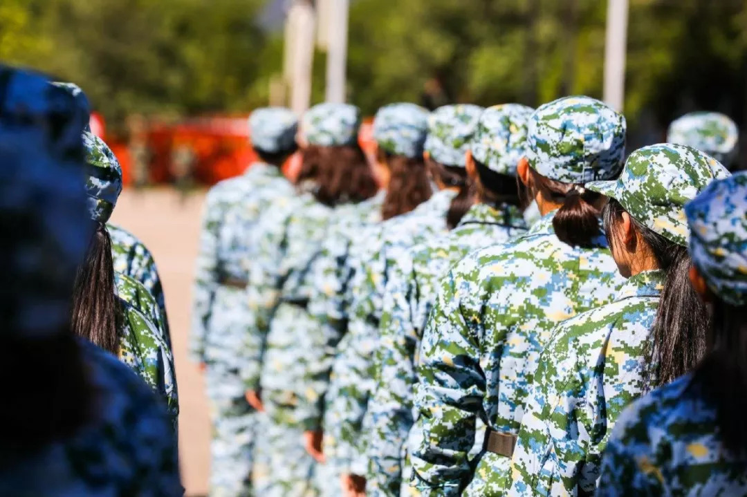 军训写一封家书,军训家书写给父母咋写