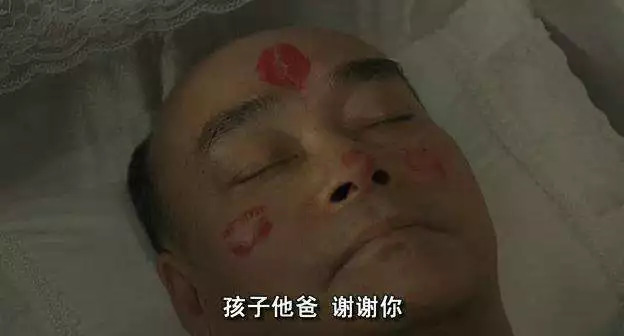 “别死在我们医院”：比没钱看病更可怕的是，死得没有尊严