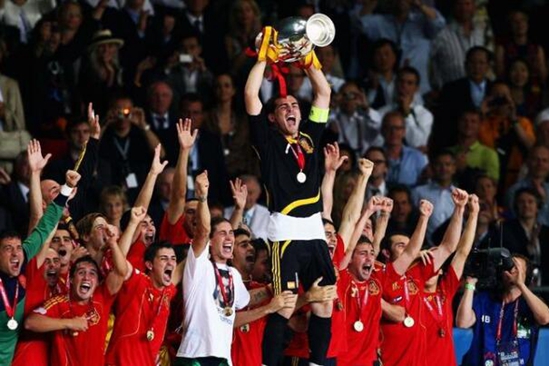 西班牙世界杯惨输,西班牙爆冷的背后