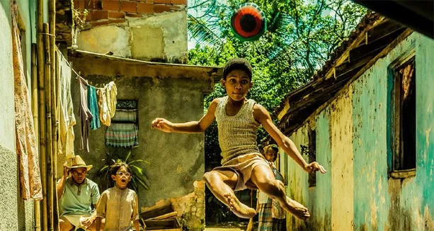 从贫民窟逆袭足球队,从贫民窟到篮球巨星