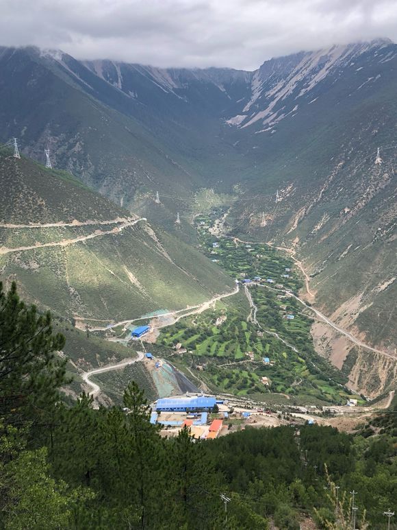 女骑士大踏板摩旅318川藏线 (318川藏线天堂之路)