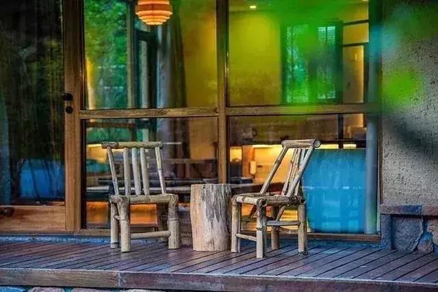 这些民宿藏着千岛湖99%的美,蓝天白云、绿水红叶,邂逅最美秋色