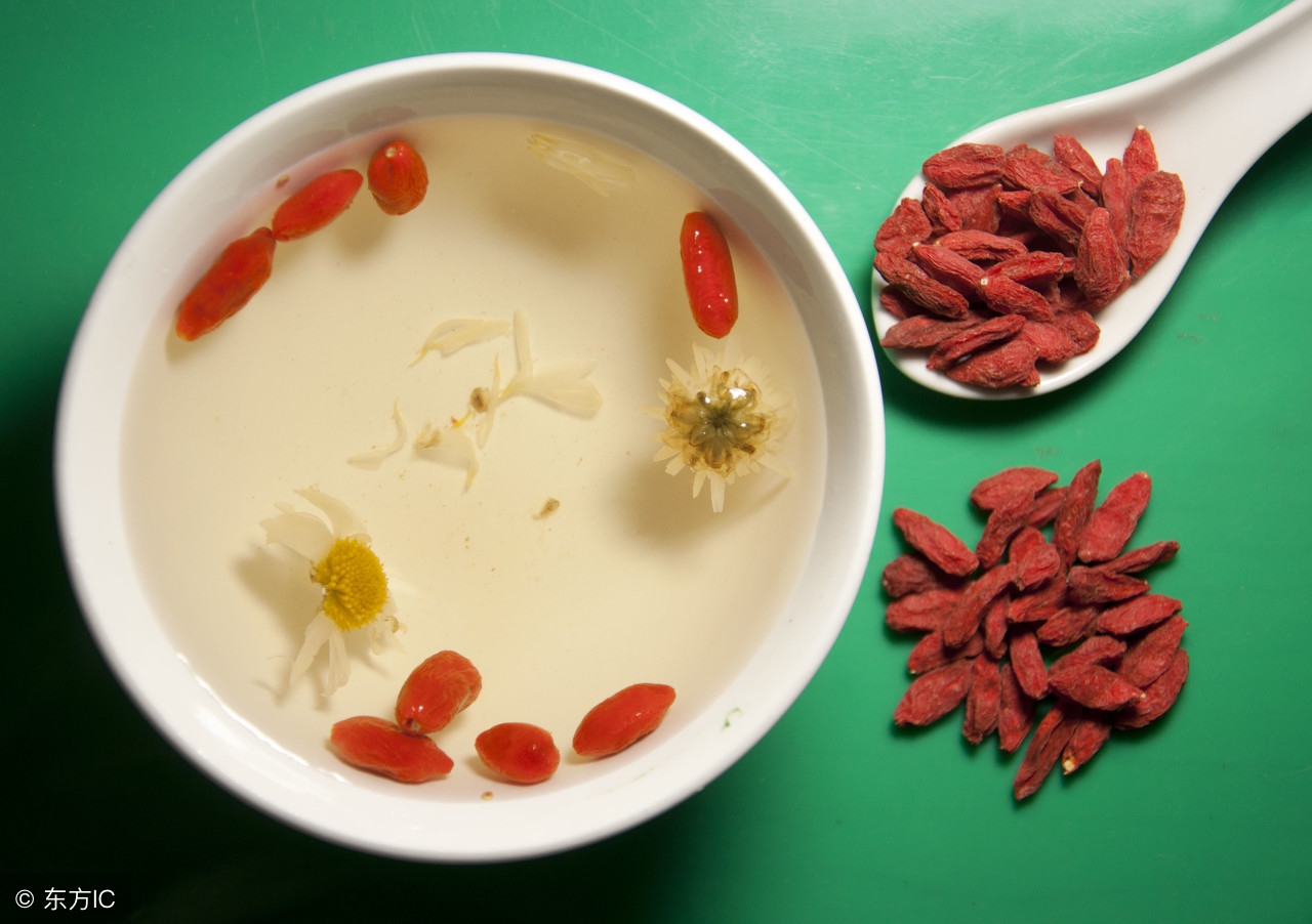 枸杞泡绿茶有害吗,长期泡枸杞菊花喝有害吗