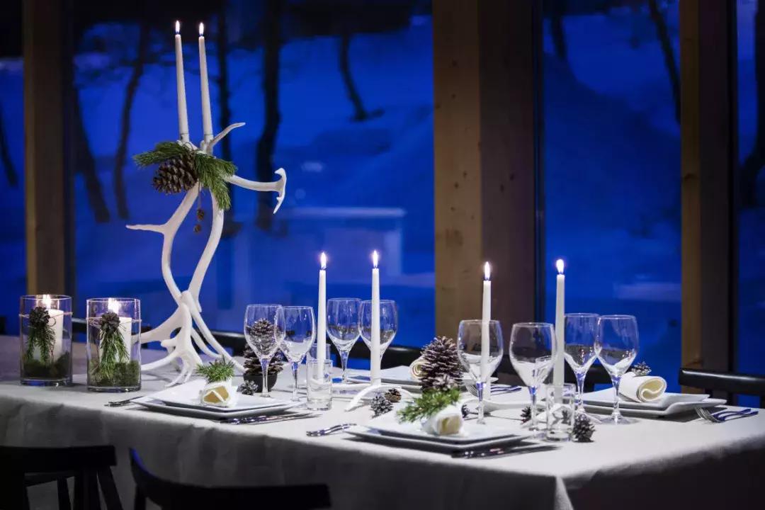 小木屋，玻璃顶，火山温泉，住这些酒店，get最cool极光姿势