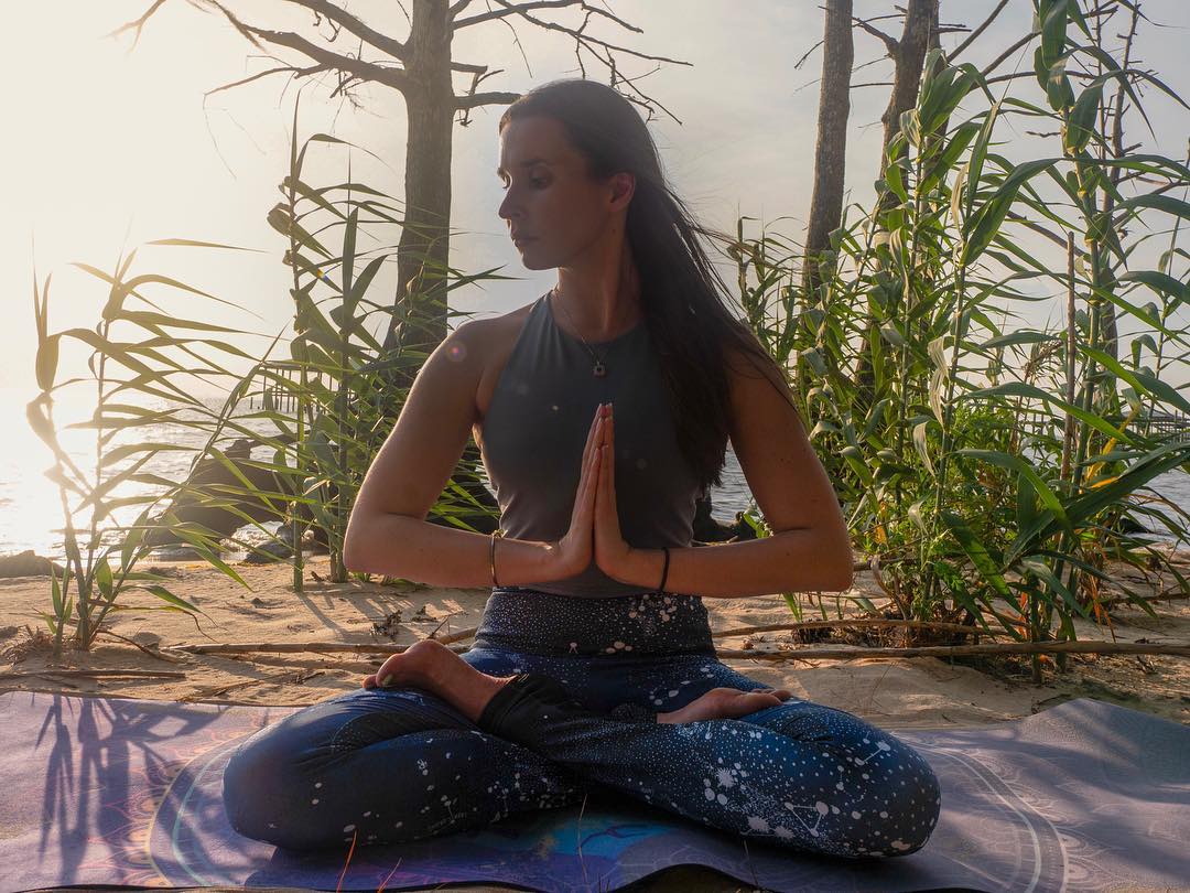 瑜伽和燃脂有氧健身操哪个好,有氧燃脂瑜伽课程