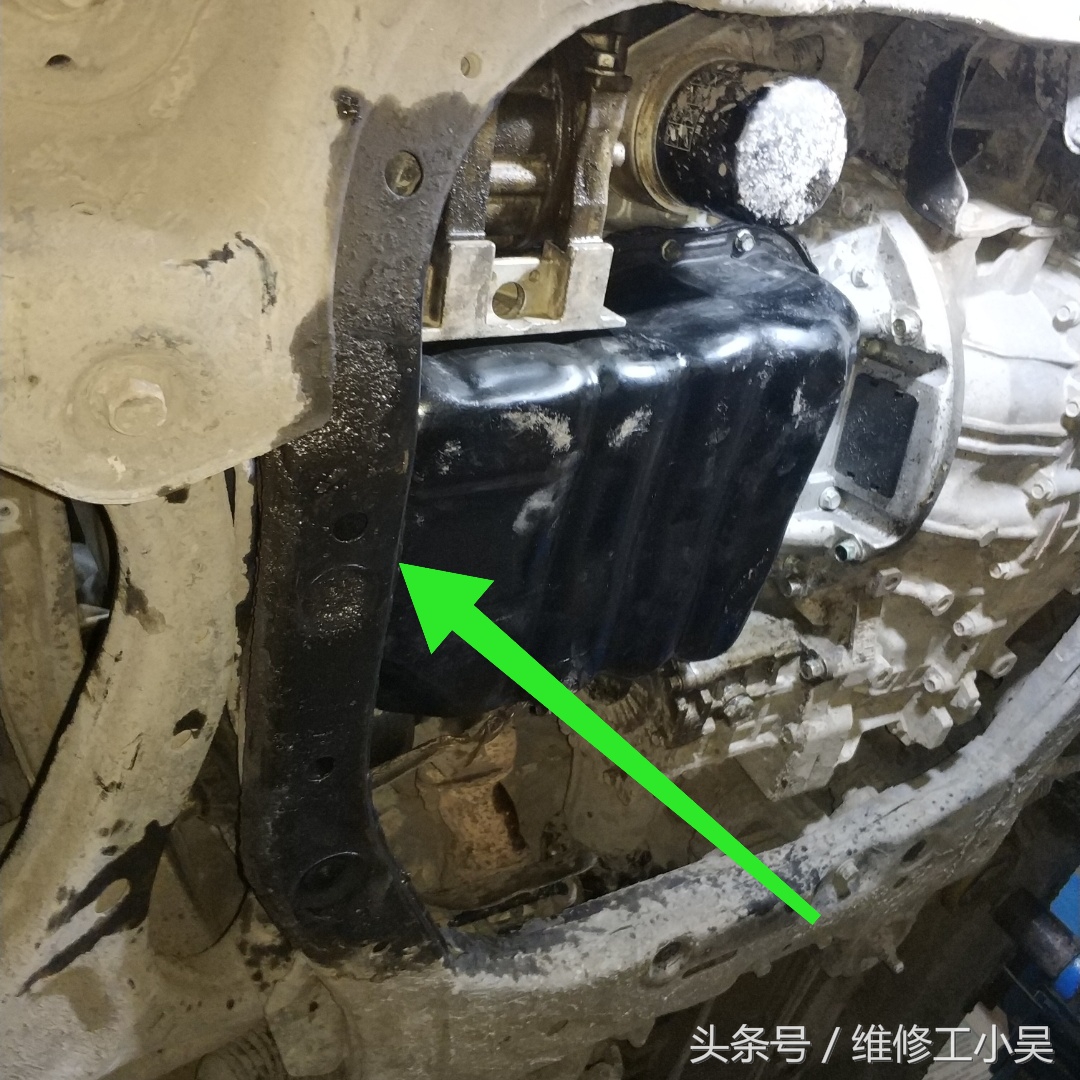 发动机油底壳磕碰了需要更换吗,宝马b48油底壳漏油要换油底壳吗