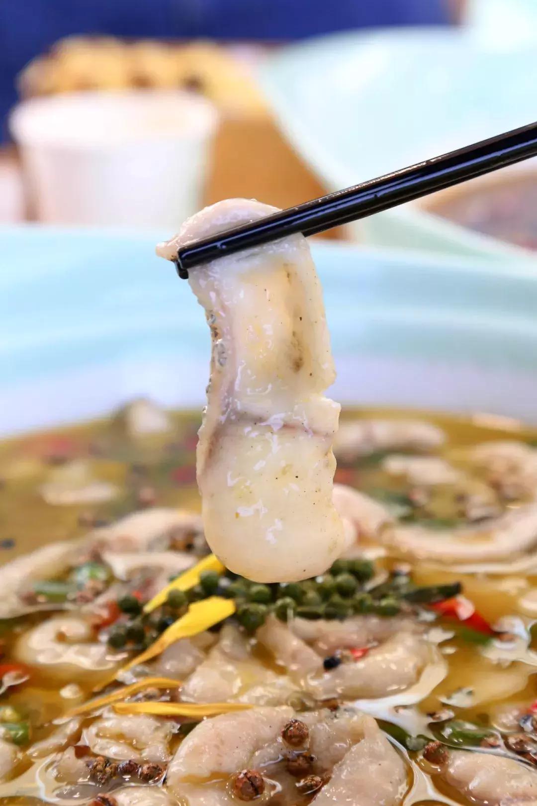 绵阳zui舍得放料的鱼店!一年卖出30万份就算横跨大半个城也要吃