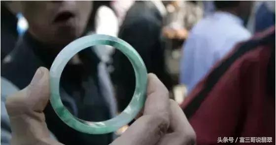 7000多名玉商联名上书：禁止直播卖翡翠！是真还是假？您怎么看！