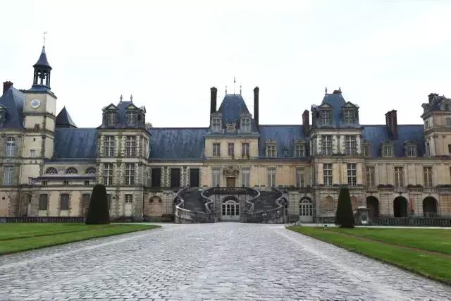 生活在别处完整版歌曲,生活在别处完整版