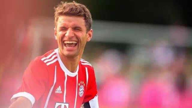 男足穿越靠颜值统治世界,男足过去的辉煌