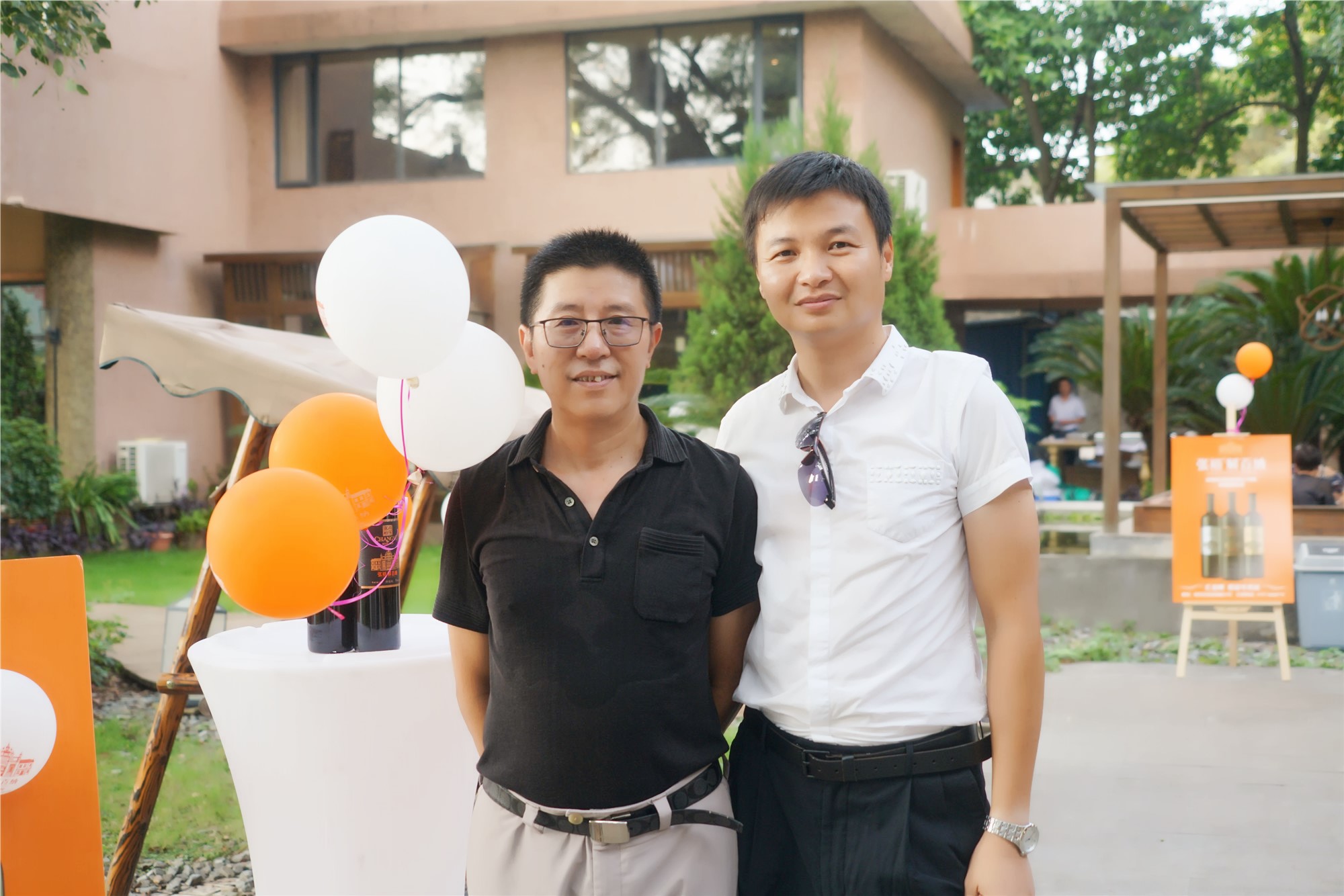 第九代张裕解百纳品鉴会荆州,张裕解百纳干红品酒大师的选择