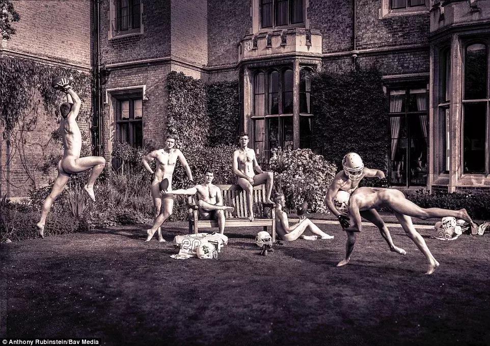 学霸为爱全果出镜?一年一度的剑桥火辣写真又双叒来了!