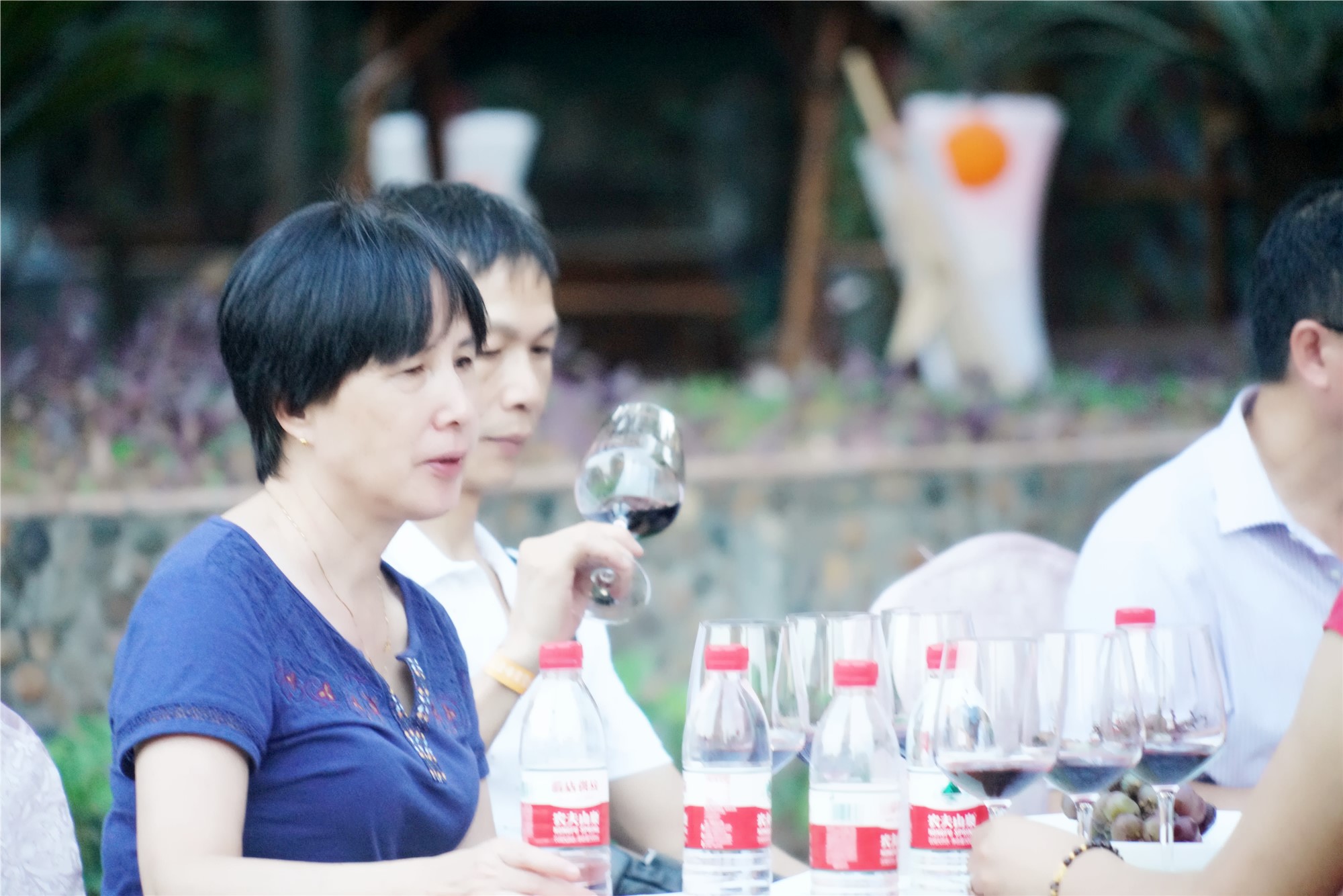 第九代张裕解百纳品鉴会荆州,张裕解百纳干红品酒大师的选择