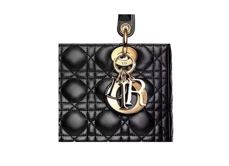 值得入手的第一只大牌包包,最值得入手的十款大牌包包