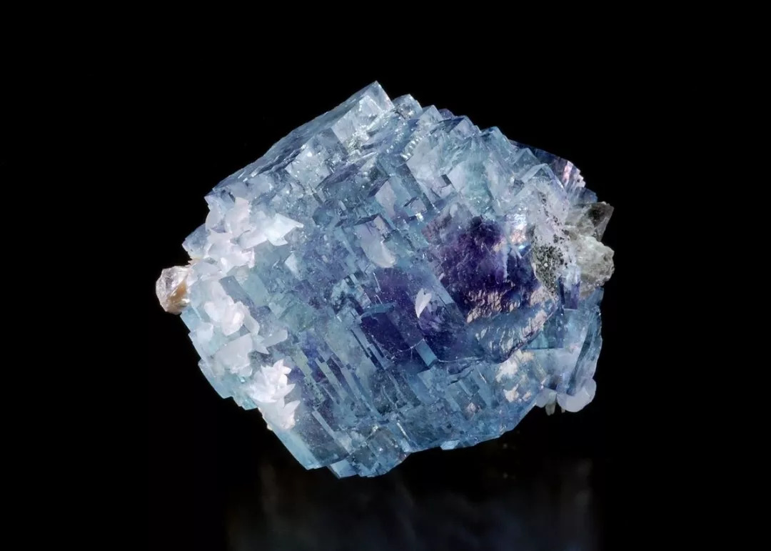 少年科学粉每日一题｜色彩斑斓、有棱有角！矿物晶体是怎么做到的？