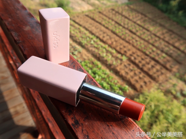 国货口红不沾杯测评,国货口红堪比大牌