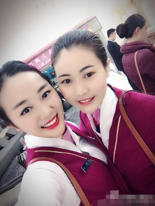 当空姐换上了足球宝贝制服，是怎样的体验，网友：不说了我买票去