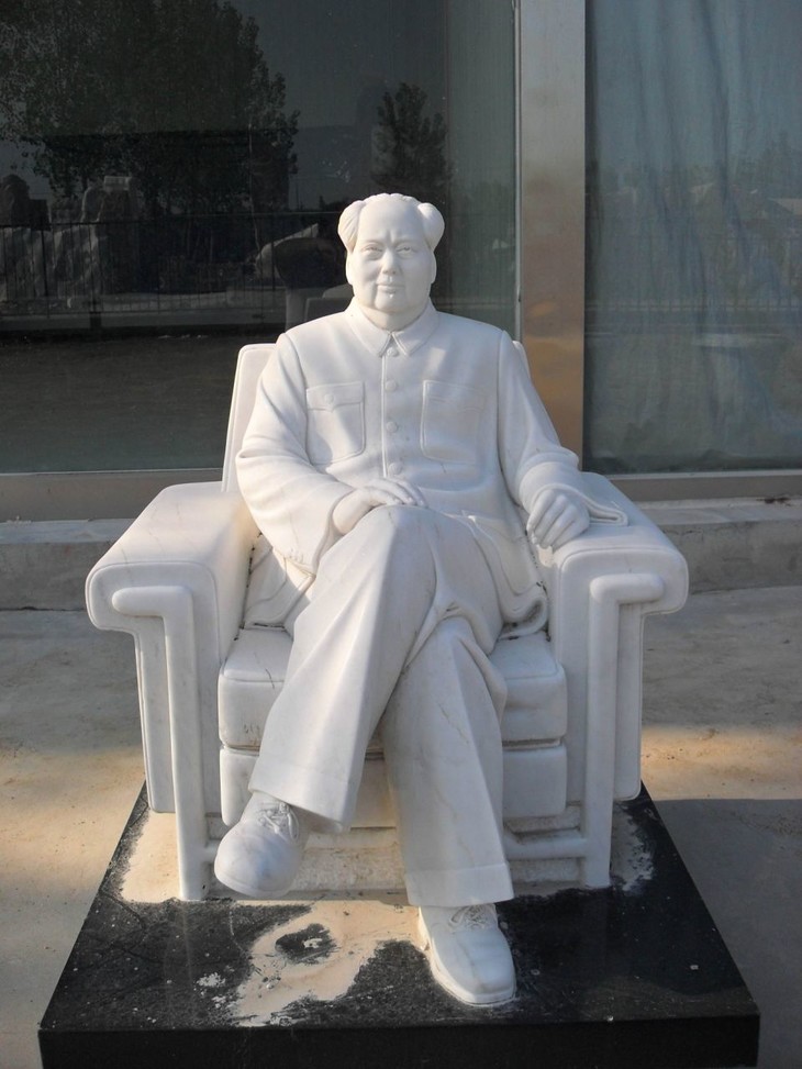 大理石中花白和直纹白,汉白玉大理石有黄色花纹