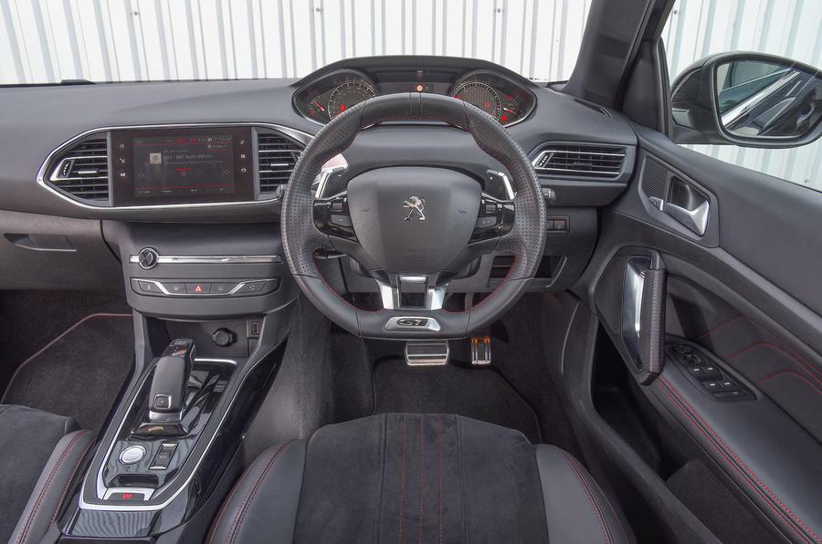 旅行也能很燃?关于标志308SWGT的速度与激情