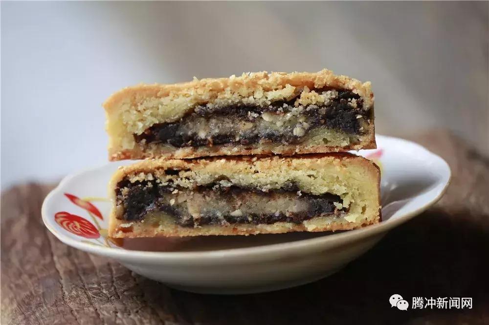 吃月饼感受节日的气息,吃月饼时的味道