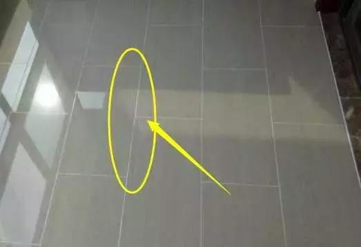 做瓷砖的美缝视频过程,最新的瓷砖美缝施工教学视频