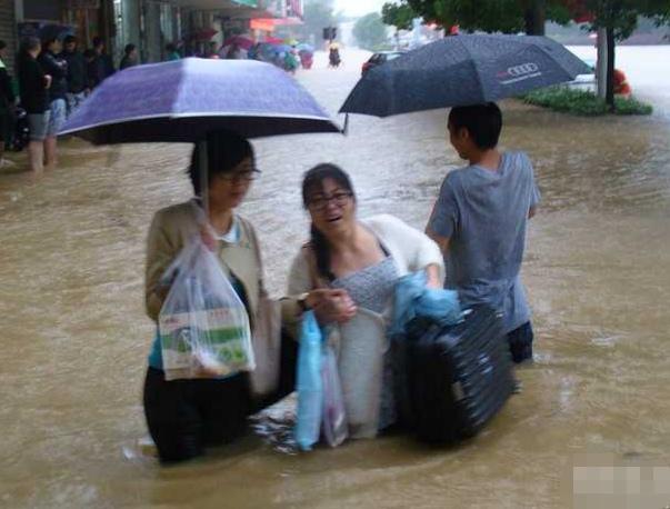 台风山竹造成的主要影响,卡特里娜飓风和山竹台风谁强