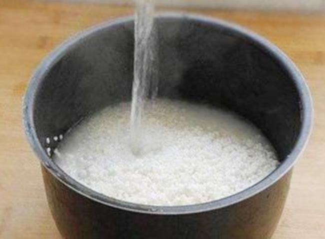 电饭煲超级粘锅,煮饭好吃的电饭煲不粘锅