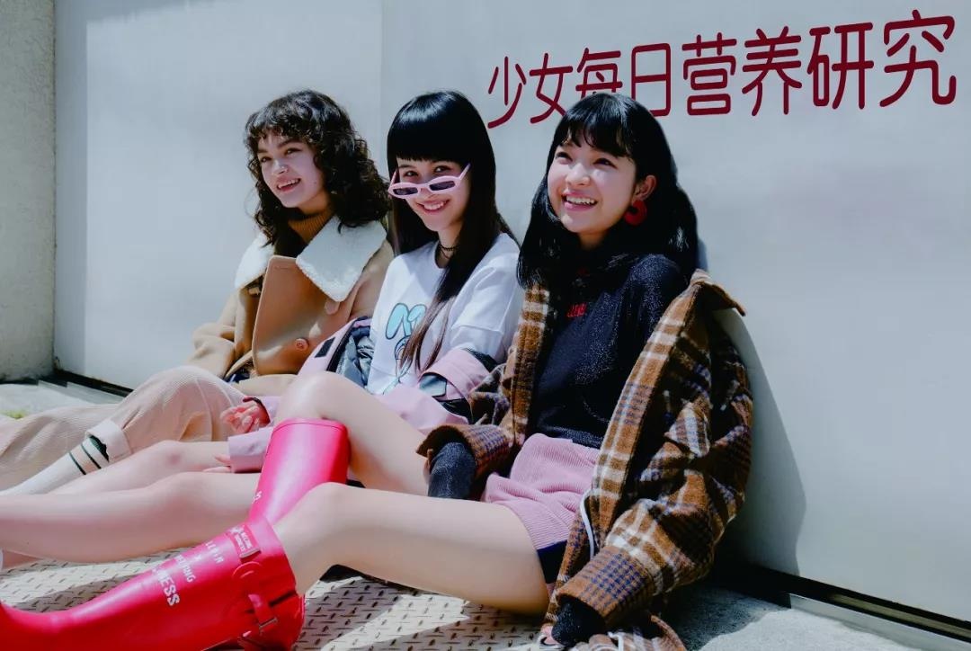 peacebird联名飞跃,peacebird小黄人合作系列卫衣