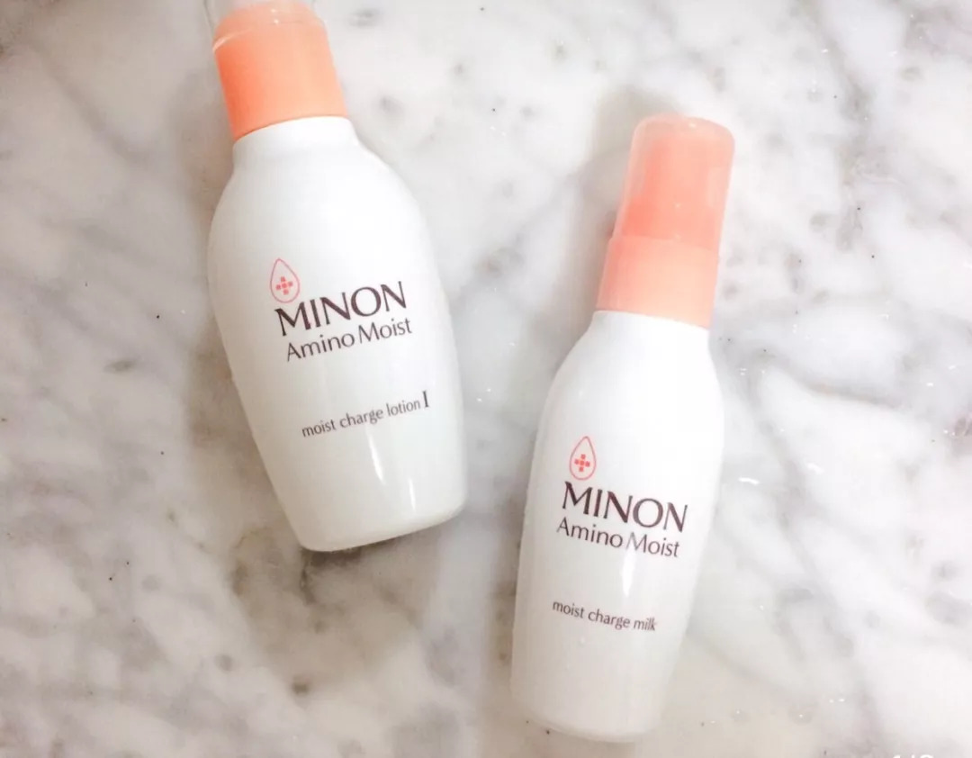 秋风皮肤干燥怎么护肤,秋风吹皮肤干燥