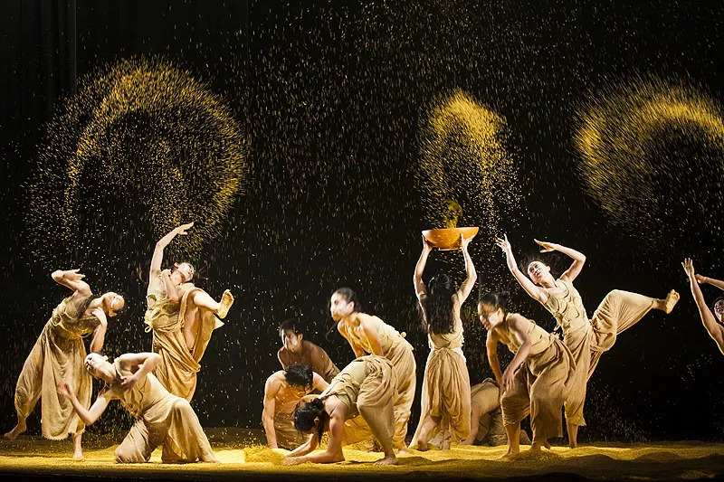 他造就轰动世界的华人舞蹈奇迹，舞出中华魂，却在大陆不为人知