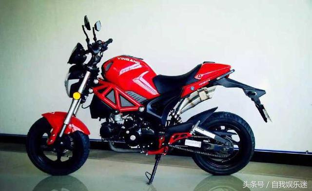 适合年轻人运动款,硬朗的潮酷运动风