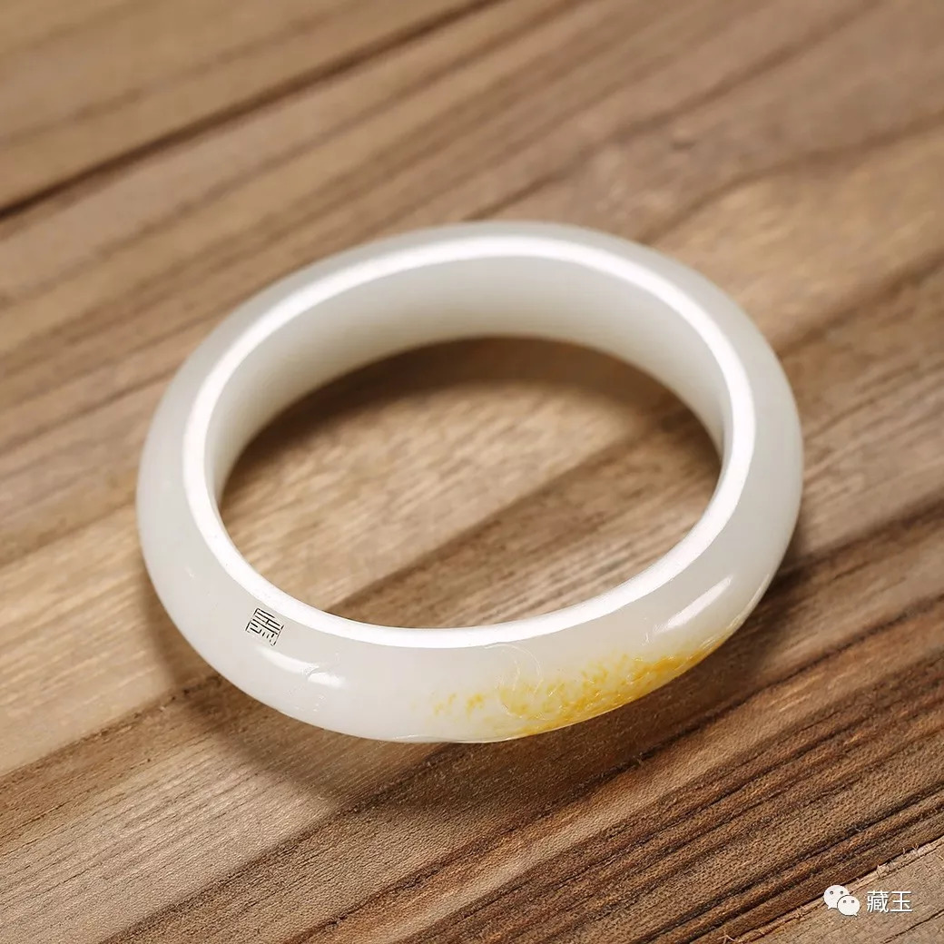 挑选和田玉玉镯五大技巧,挑选和田玉要注意什么