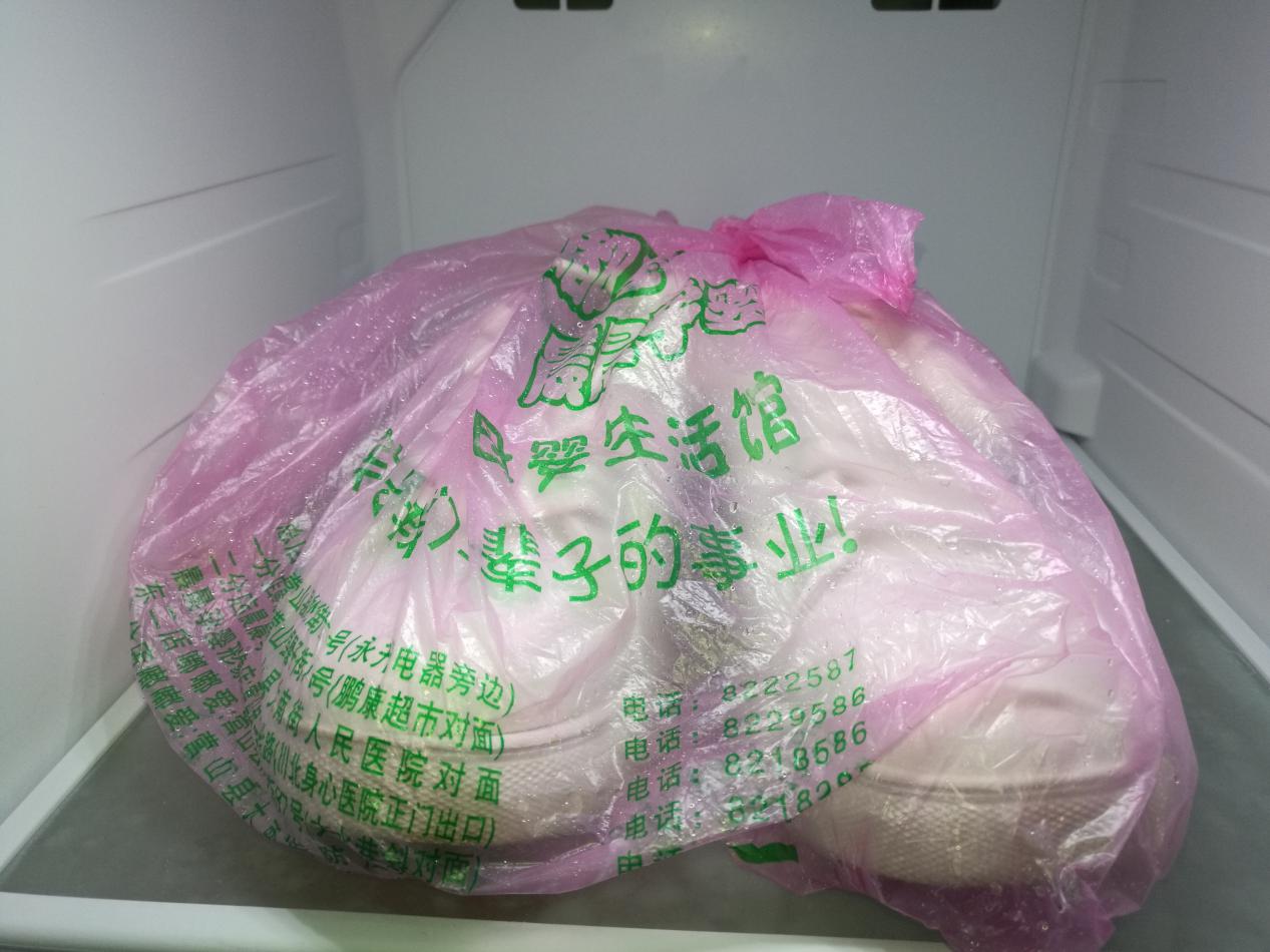 新买的鞋子小了很伤脚，巧用一袋水，轻松搞定！