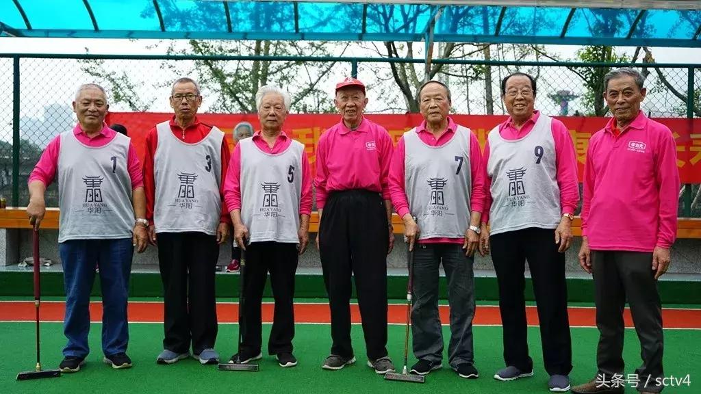 绿茵场上展风采图片,绿茵场上的表演