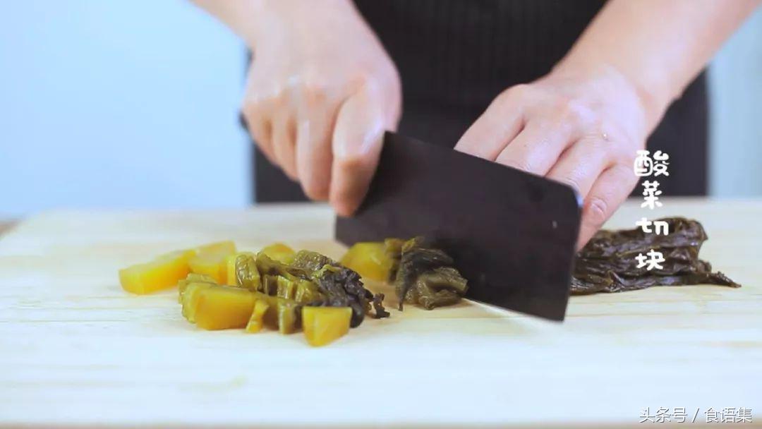 《食语集》做一道瞬间叫醒你的味蕾的苗家老坛酸菜鸡！