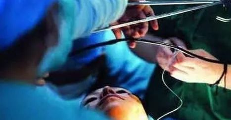 做变性手术被判刑,非法行医做变性手术