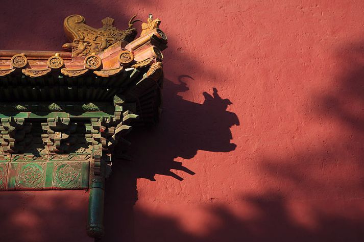 莹莹红豆寄相思便向相思河畔去