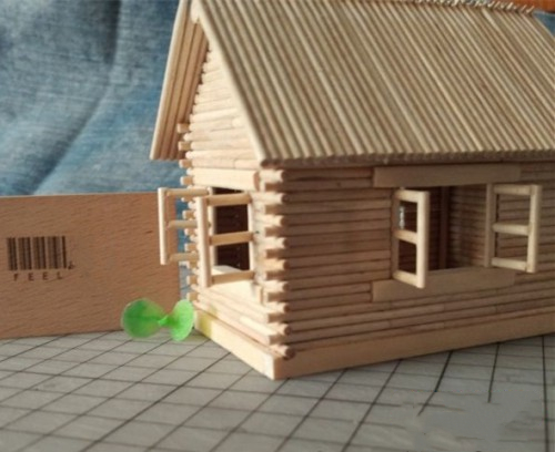 用牙签制作精美小木屋的视频,如何用牙签做成小木屋教程