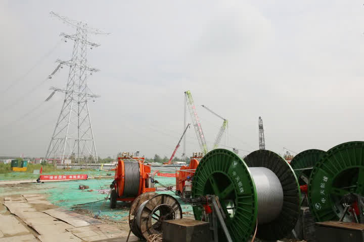 特高压电力施工现场,超高压输电线路施工现场