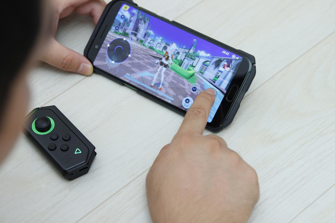 黑鲨手柄如何玩崩坏三,黑鲨能玩vivo服的崩坏三吗