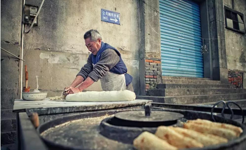 龙虎巷5号,致浦厂人逝去的青春!