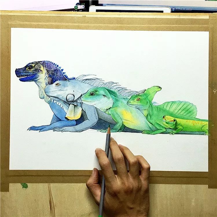 拥有800万超高人气，看看这位大神，是如何用水溶彩……